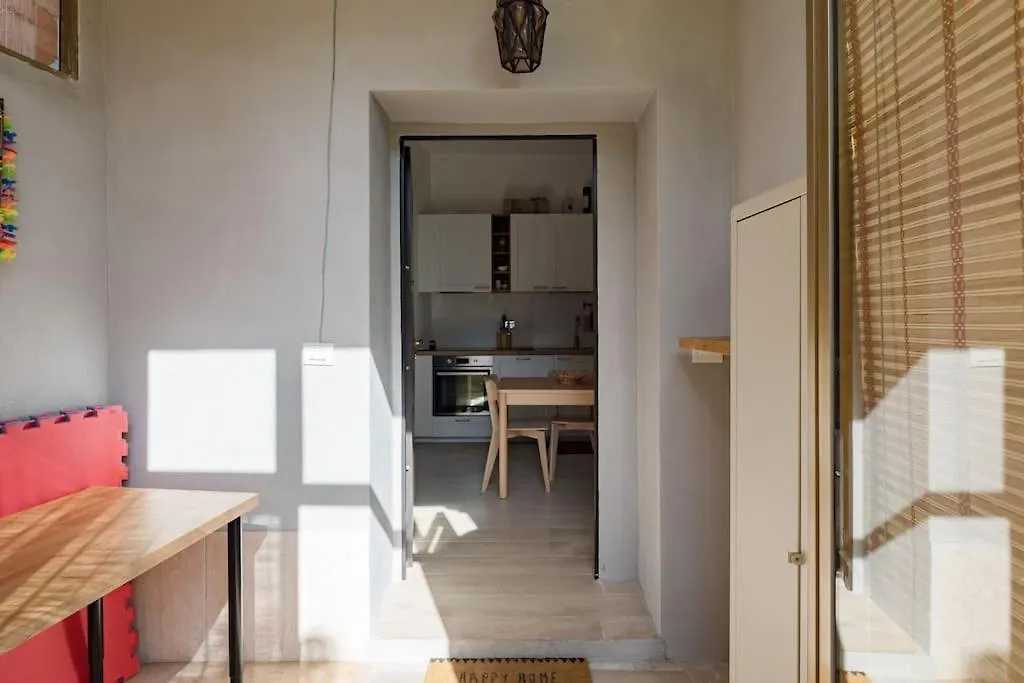 Casetta Con Giardino روما